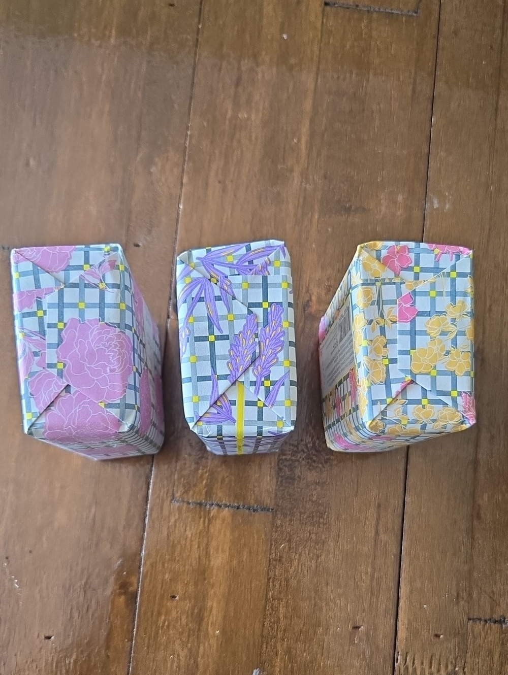 3 Beekman 1802 Full size Soaps - Picture 2 of 6